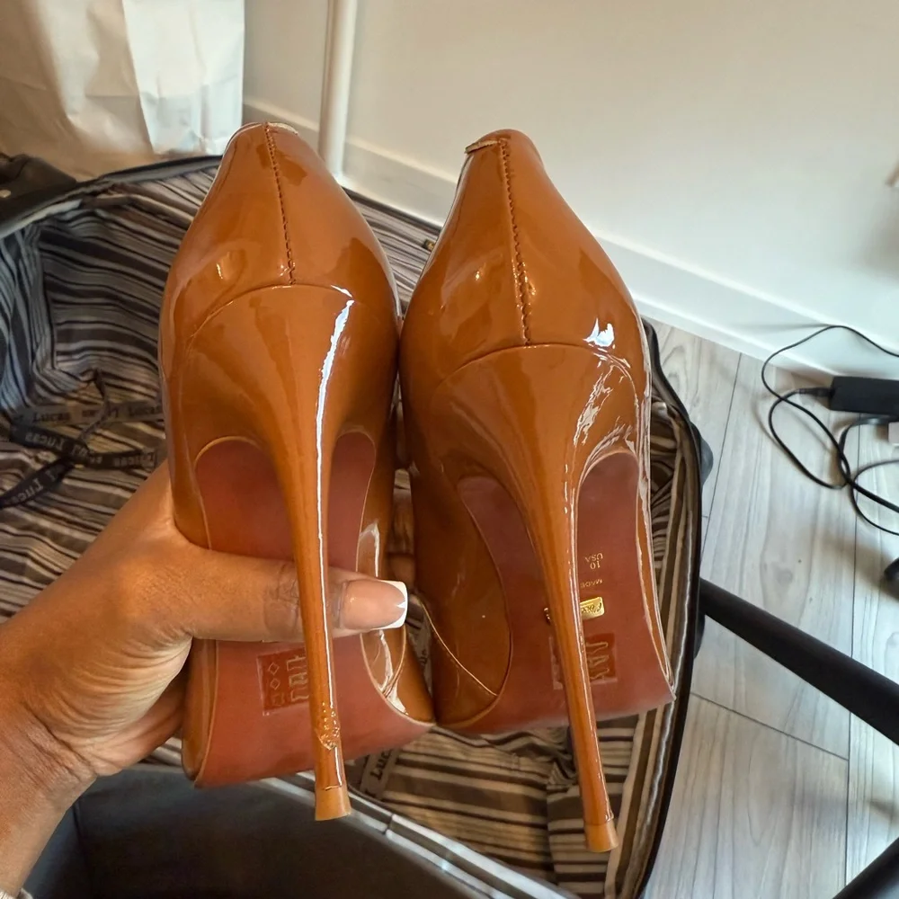 L'INTERVALLE Caramel Patent Leather Heels - Picture 8 of 8